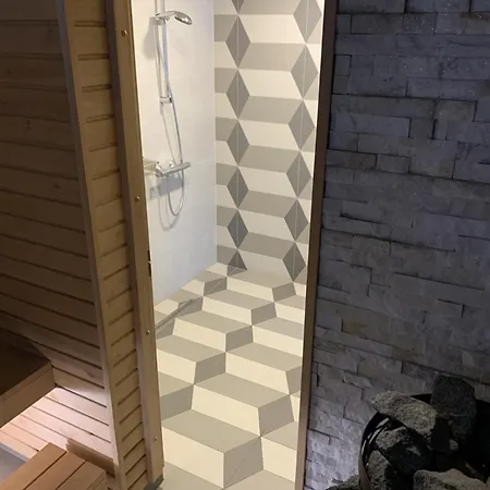 Maeekalda Garden With Private Sauna Апартаменты *