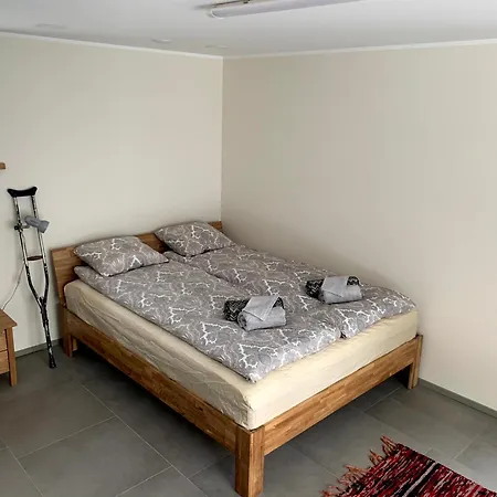 아파트 Maeekalda Garden With Private Sauna 라크베레