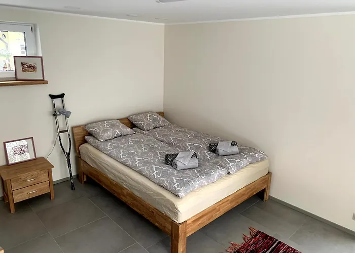 Апартаменты Maeekalda Garden With Private Sauna Раквере