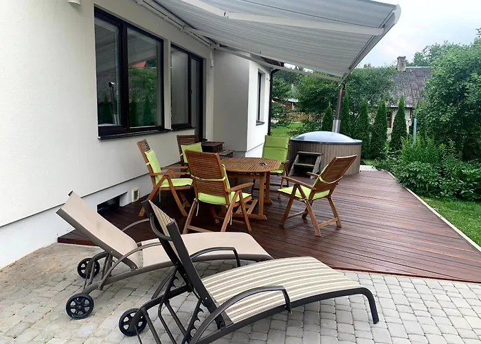 Maeekalda Garden With Private Sauna Апартаменты Раквере